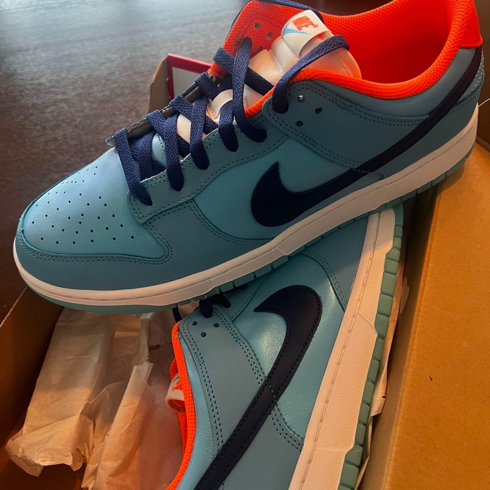 Nike Men's Aqua and Orange Sneakers